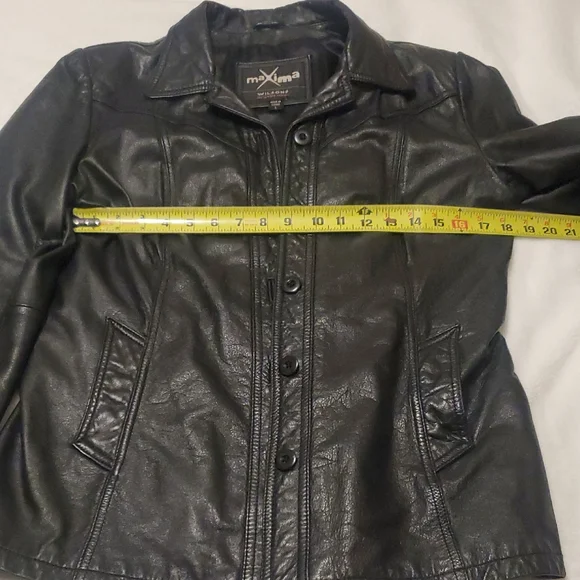 Wilsons Leather Maxima Women's Sleek Black Leather Jacket - Picture 7 of 9